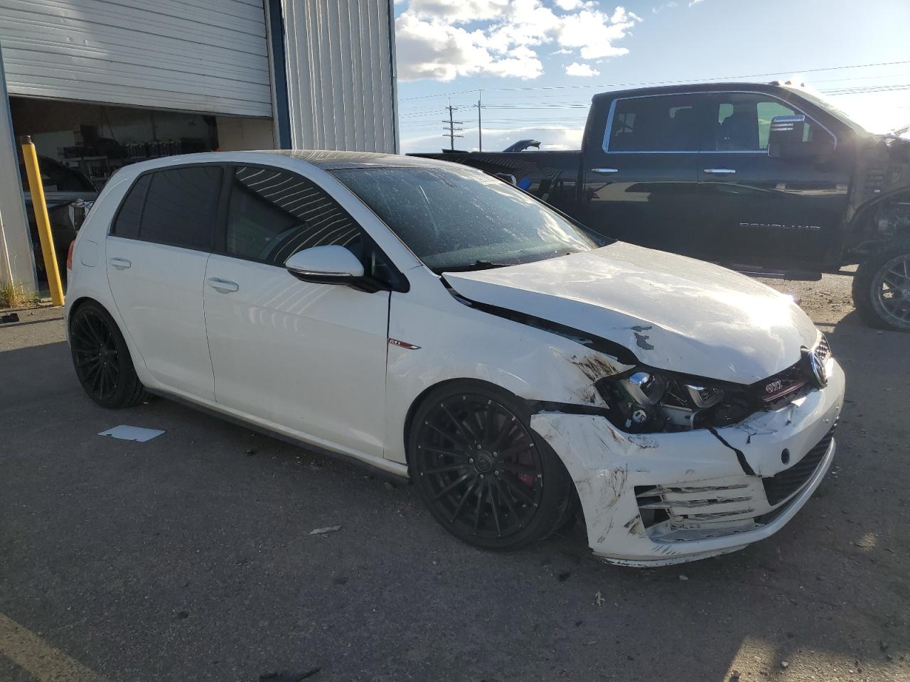2016 Volkswagen GTI VIN 3VW547AU5GM042298 Copart auction photo, front end / undercarriage damage thumbnail 4