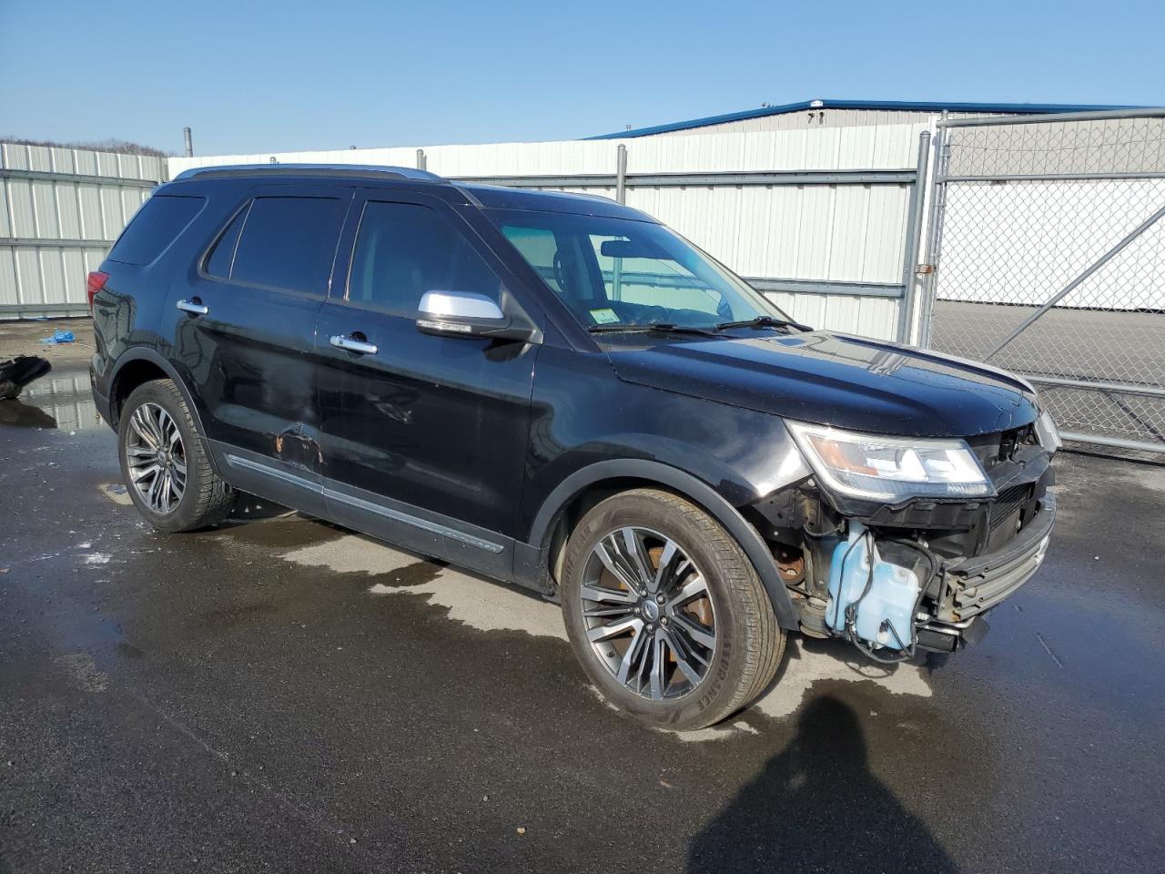 2016 Ford Explorer VIN 1FM5K8HT8GGB85943 Copart auction photo, side / front end damage thumbnail 4
