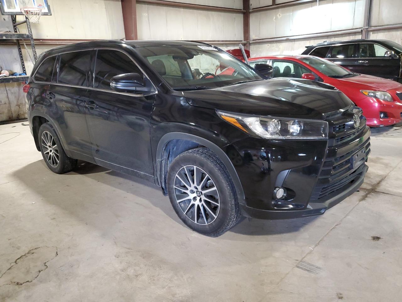 2018 Toyota Highlander VIN 5TDJZRFH1JS889014 Copart auction photo, front end / mechanical damage thumbnail 4