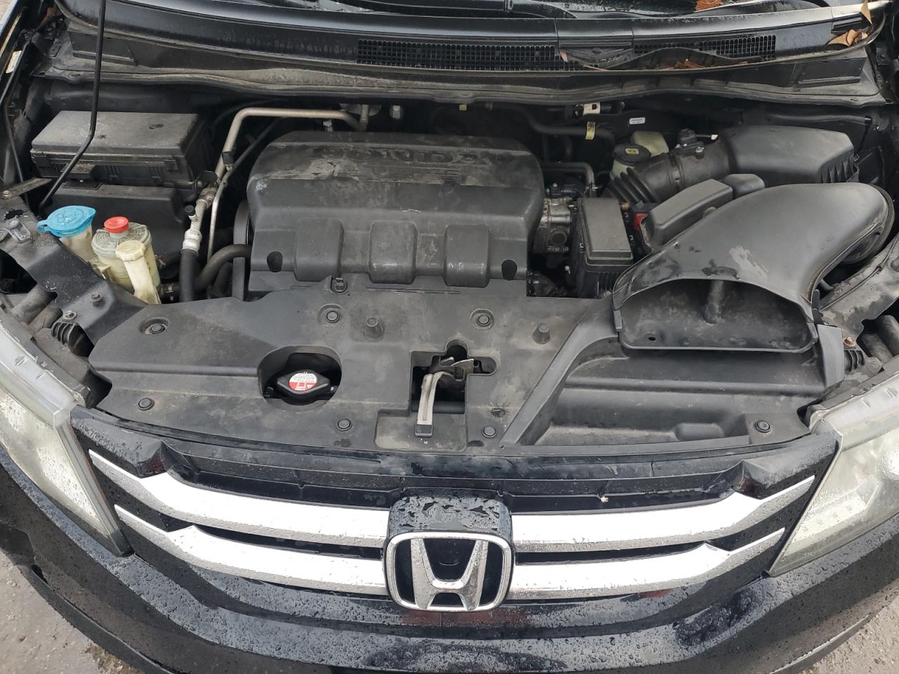 2015 Honda Odyssey VIN 5FNRL5H62FB028476 Copart auction photo, all over damage thumbnail 14