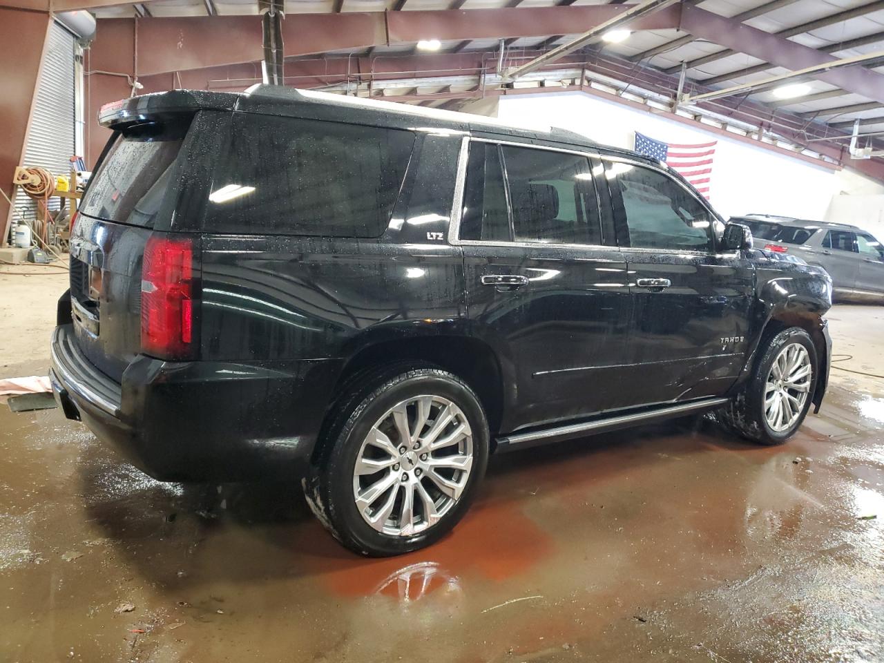 2015 Chevrolet Tahoe VIN 1GNSKCKC9FR718590 Copart auction photo, front end / side damage thumbnail 3