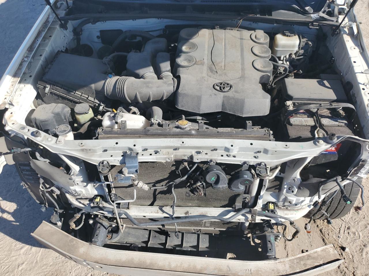 2013 Toyota 4Runner VIN JTEZU5JR5D5056459 Copart auction photo, front end / minor dent/scratches damage thumbnail 12