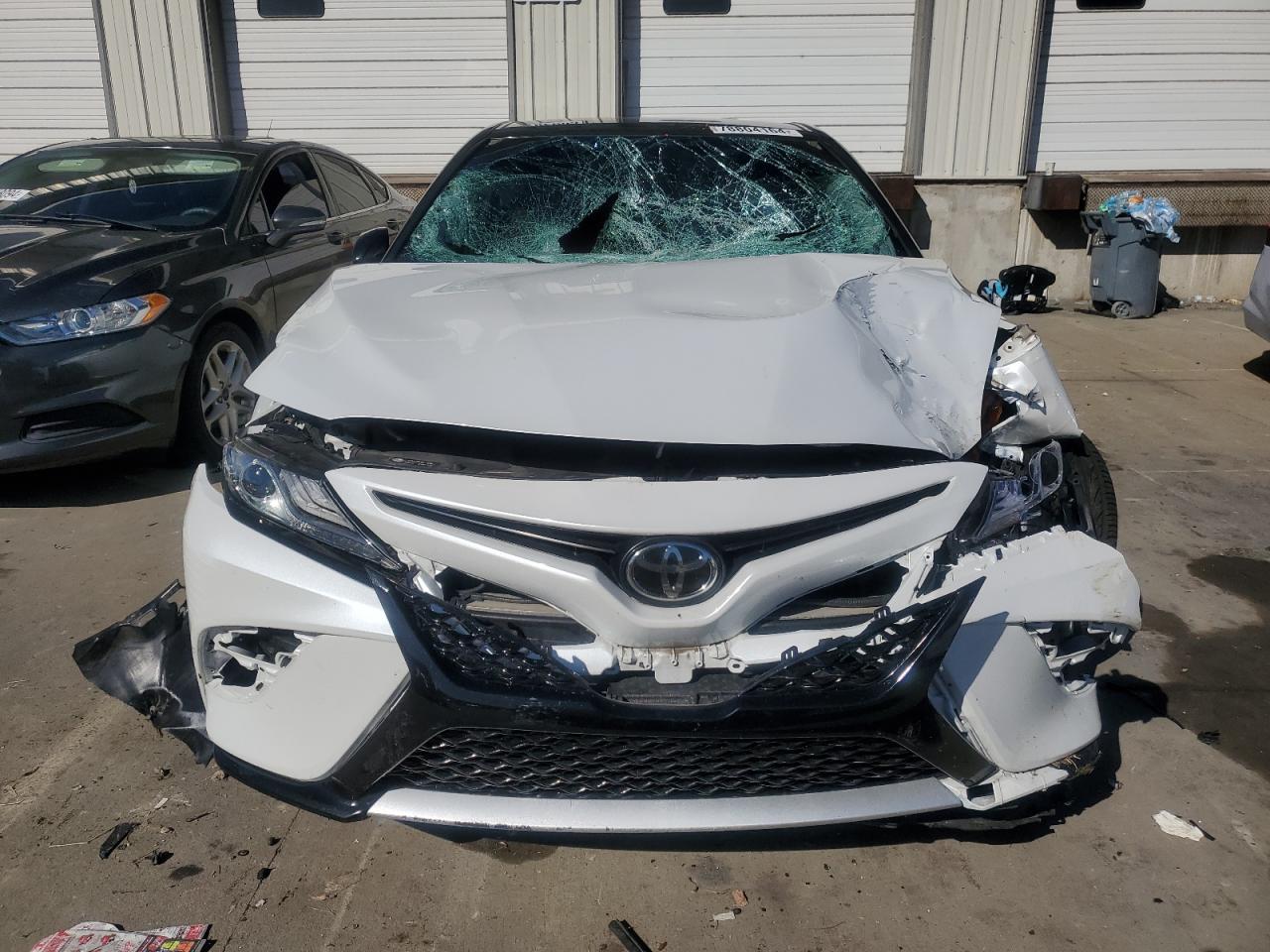 2019 Toyota Camry VIN 4T1B61HK9KU204385 Copart auction photo, front end damage thumbnail 5