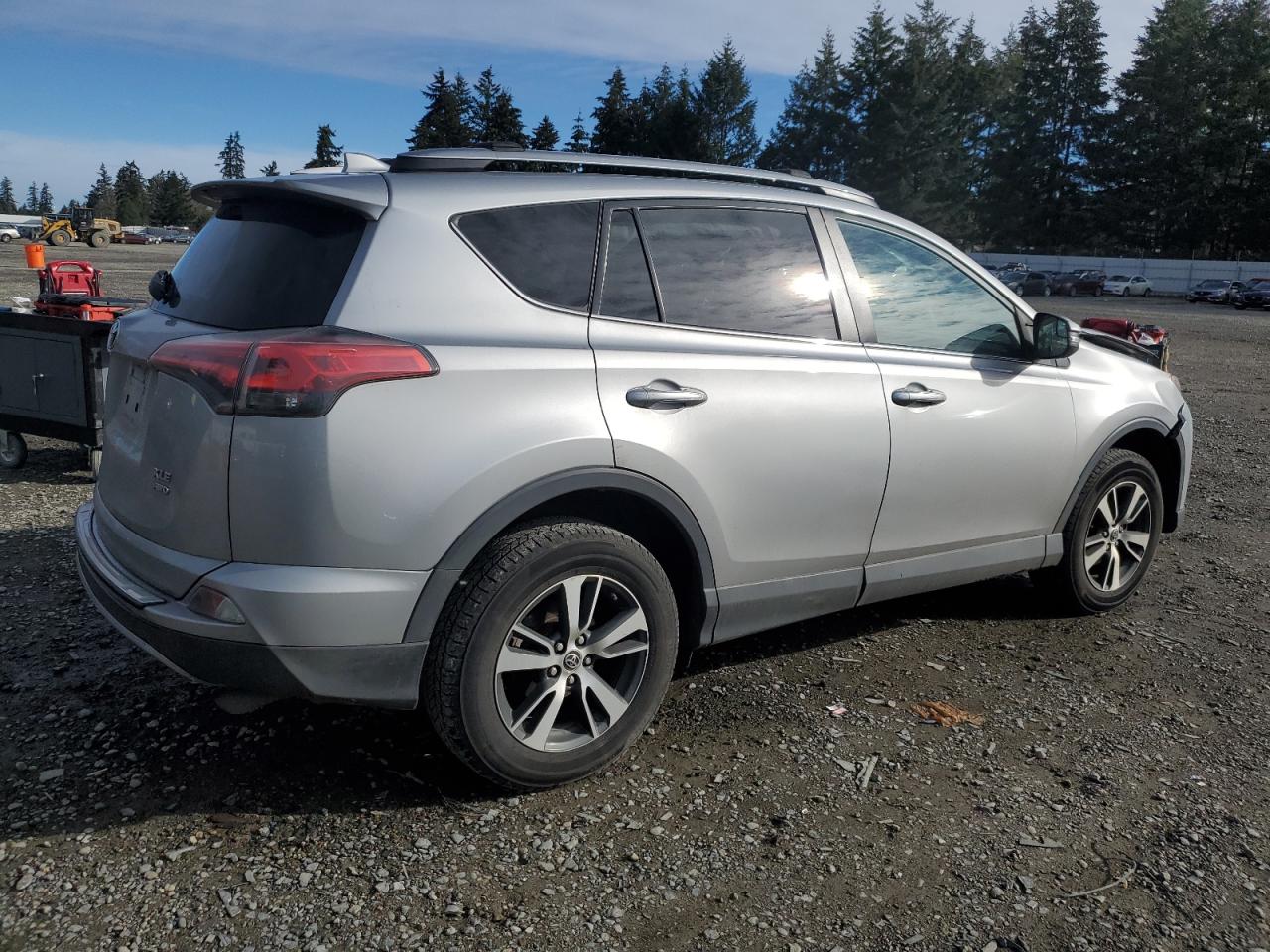 2018 Toyota RAV 4 VIN 2T3RFREV6JW815119 Copart auction photo, front end damage thumbnail 3