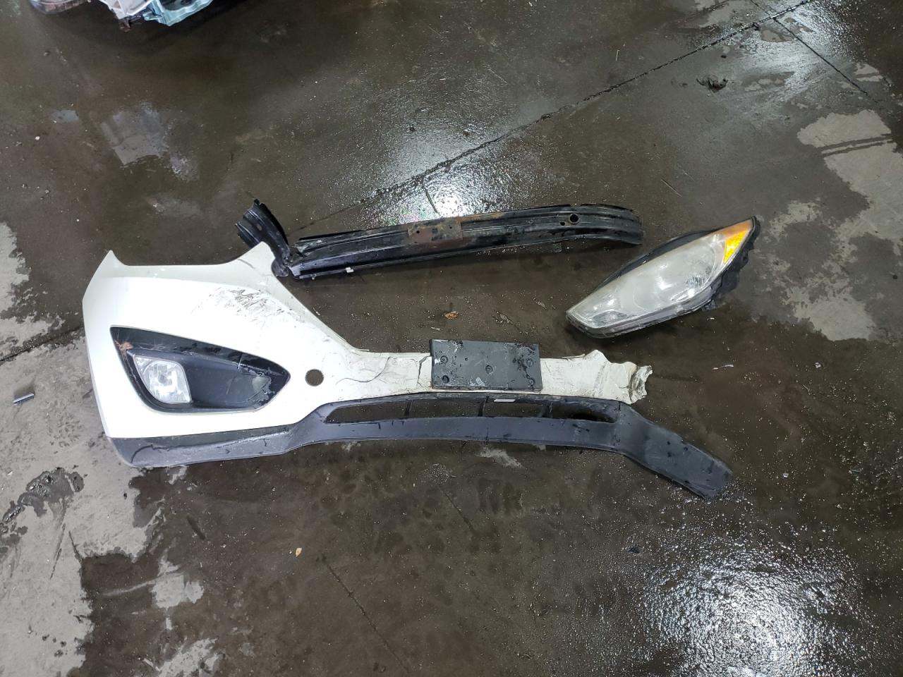 2011 Hyundai Tucson VIN KM8JUCAC1BU132758 Copart auction photo, front end damage thumbnail 13