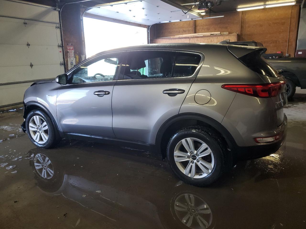 2017 KIA Sportage VIN KNDPMCACXH7284897 Copart auction photo, front end / side damage thumbnail 2