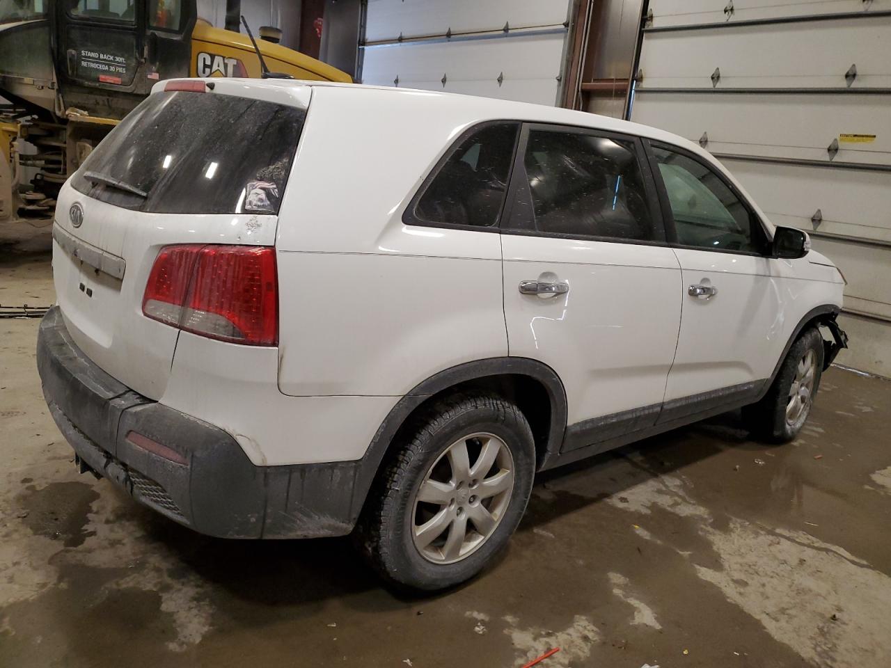 2013 KIA Sorento VIN 5XYKT3A18DG363722 Copart auction photo, front end damage thumbnail 3