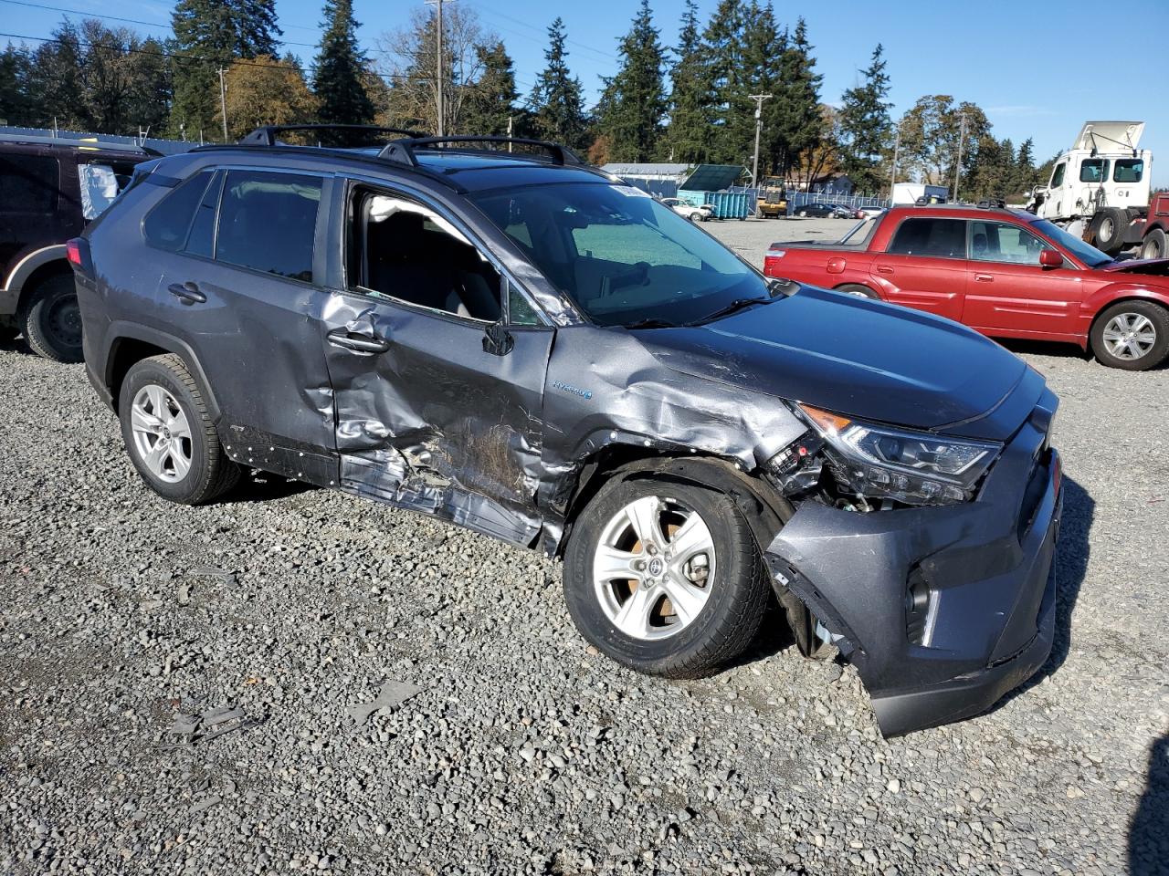 2021 Toyota RAV 4 VIN 2T3R6RFVXMW014602 Copart auction photo, side / front end damage thumbnail 4