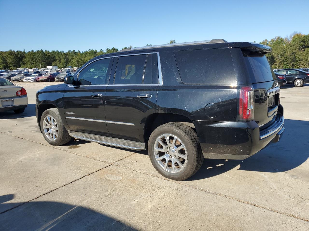 2015 GMC Yukon VIN 1GKS1CKJ2FR156868 Copart auction photo, top/roof damage thumbnail 2