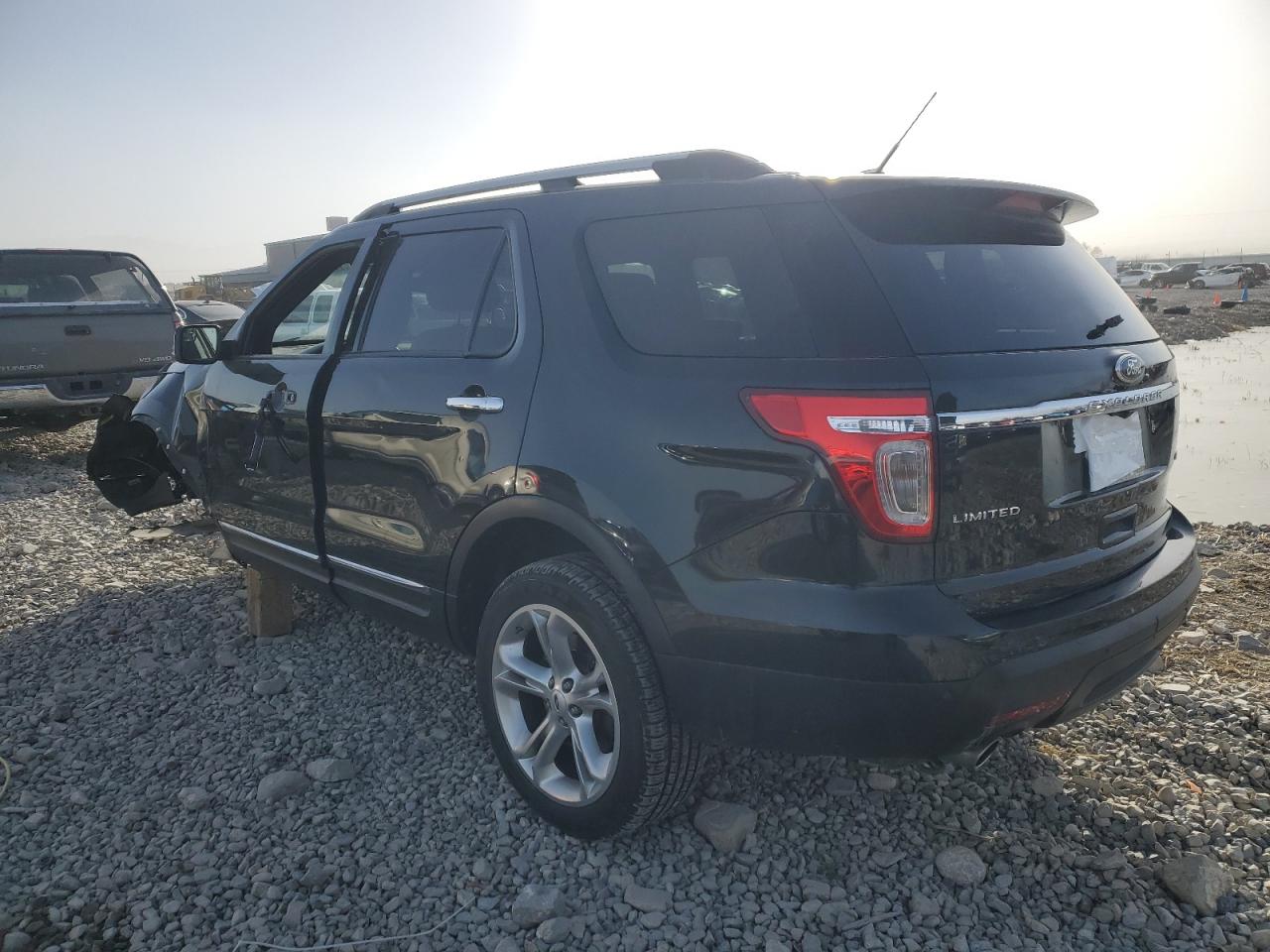 2013 Ford Explorer VIN 1FM5K8F87DGB79917 Copart auction photo, side / front end damage thumbnail 2