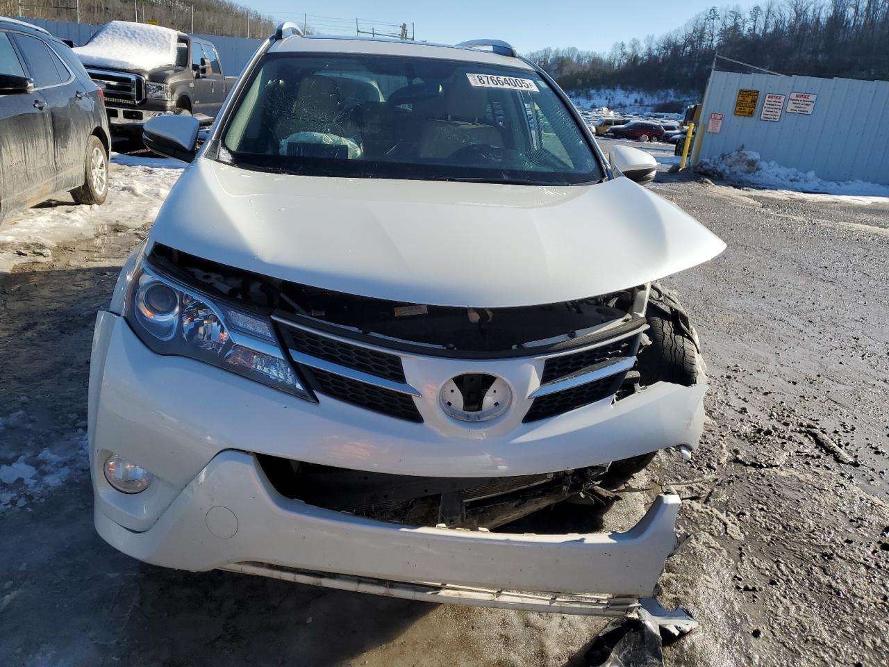 2015 Toyota RAV 4 VIN JTMYFREV7FD077251 Copart auction photo, front end / side damage thumbnail 5