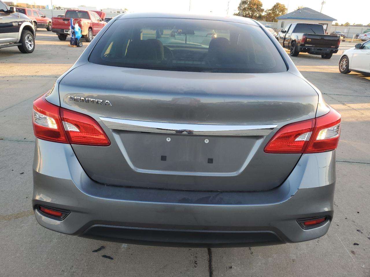 2019 Nissan Sentra VIN 3N1AB7AP5KY328464 Copart auction photo, front end / minor dent/scratches damage thumbnail 6