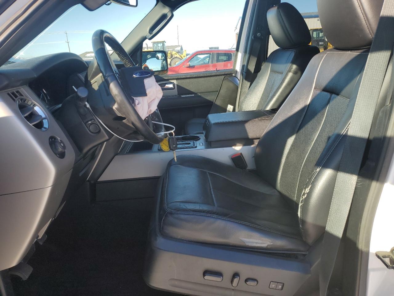 2016 Ford Expedition VIN 1FMJK1JT1GEF56596 Copart auction photo, front end damage thumbnail 7