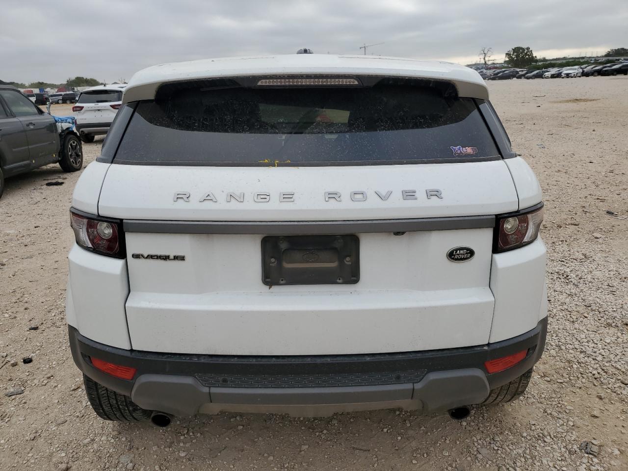 2015 Land Rover Range Rover VIN SALVN2BG3FH991713 Copart auction photo, side / front end damage thumbnail 6