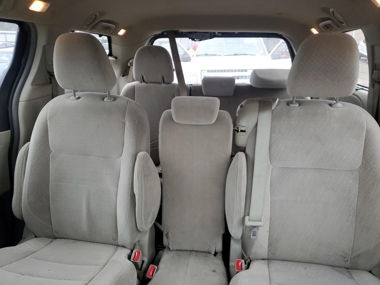 2015 Toyota Sienna VIN 5TDKK3DC7FS587554 Copart auction photo, rear end / minor dent/scratches damage thumbnail 10