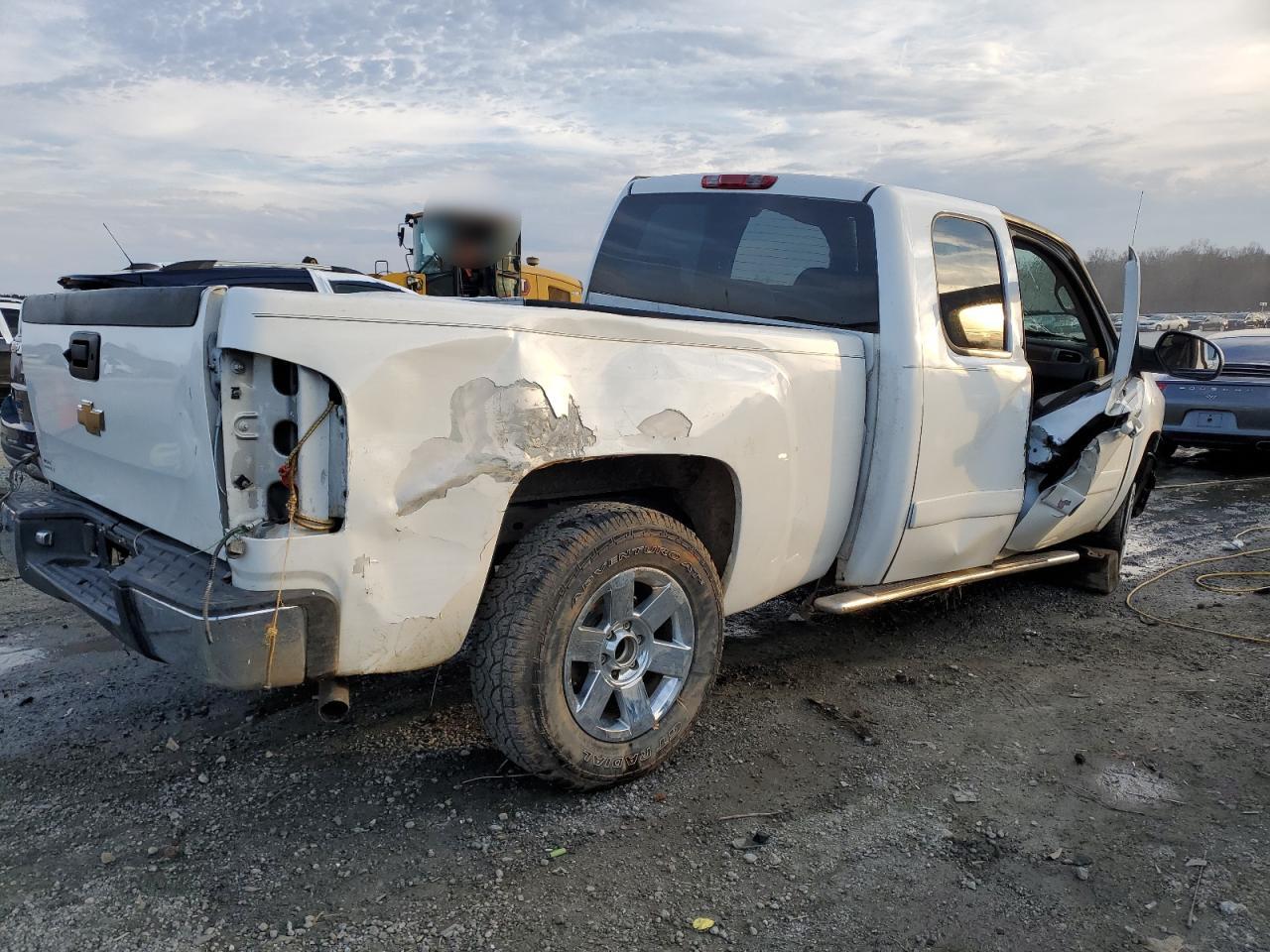 2007 Chevrolet Silverado VIN 2GCEC19J571678448 Copart auction photo, all over damage thumbnail 3