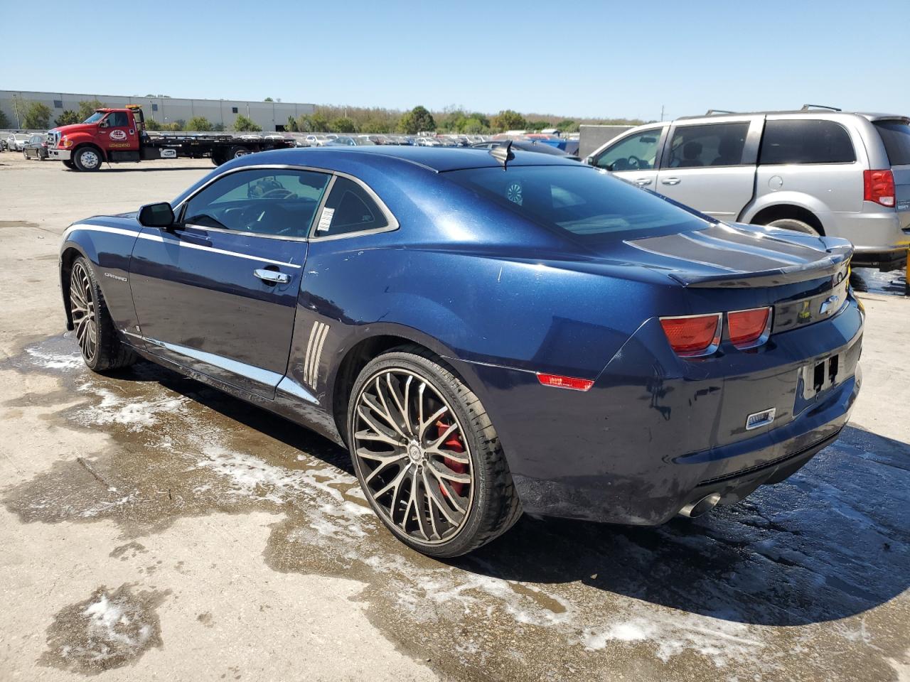 2010 Chevrolet Camaro VIN 2G1FS1EW2A9144883 Copart auction photo, front end / side damage thumbnail 2
