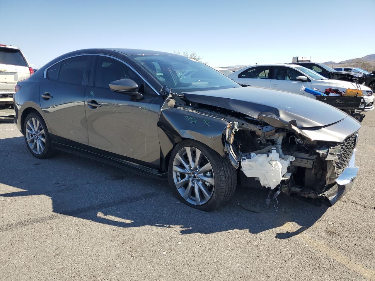 2021 Mazda 3 VIN JM1BPABL0M1327788 Copart auction photo, front end damage thumbnail 4