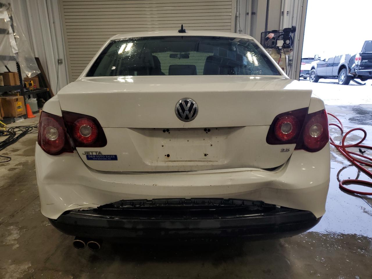 2009 Volkswagen Jetta VIN 3VWRZ71K29M179459 Copart auction photo, rear end damage thumbnail 6