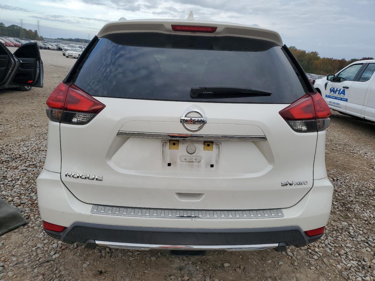 2018 Nissan Rogue VIN KNMAT2MV4JP596543 Copart auction photo, minor dent/scratches damage thumbnail 6