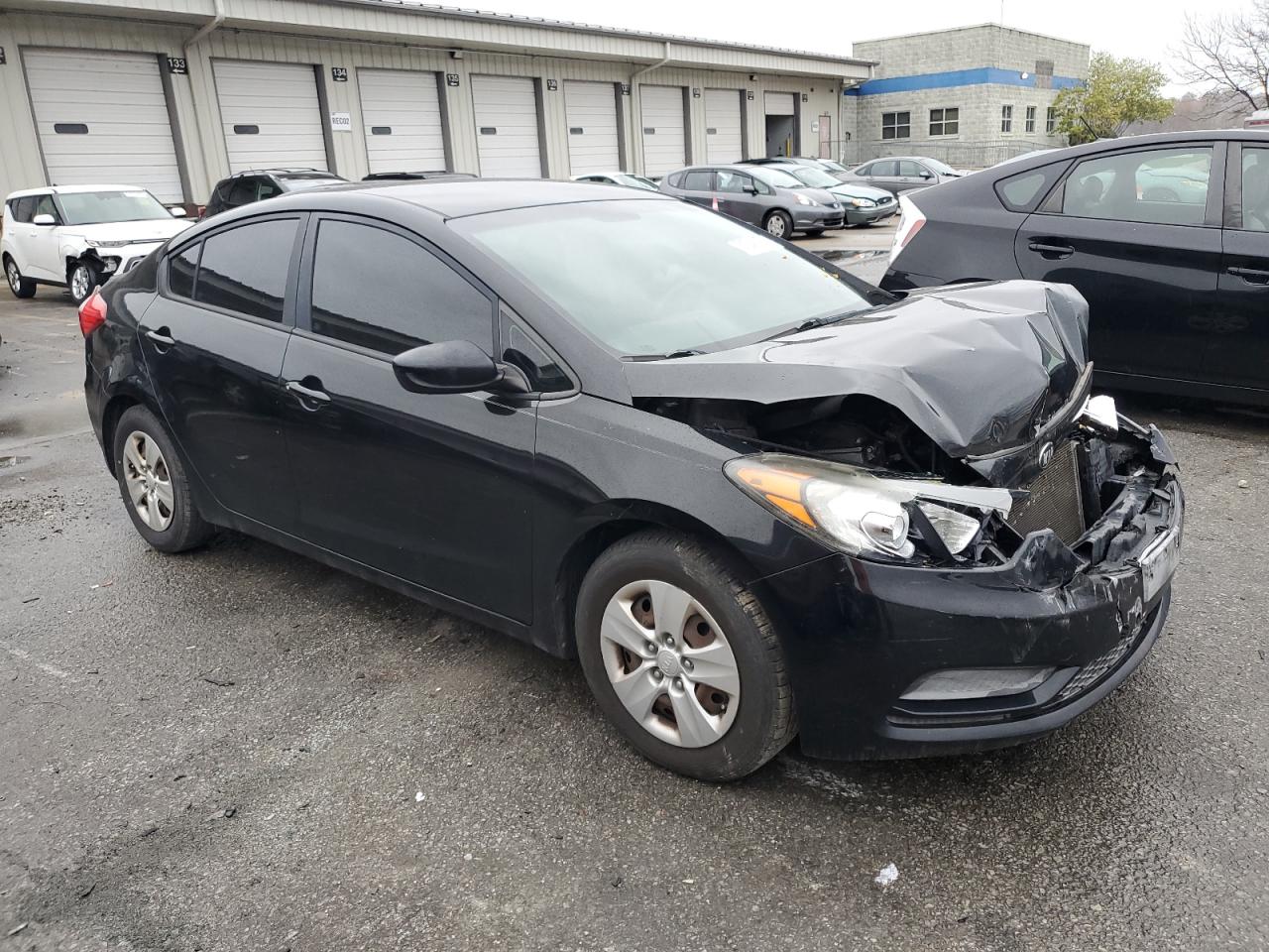 2015 KIA Forte VIN KNAFK4A62F5437182 Copart auction photo, front end / side damage thumbnail 4