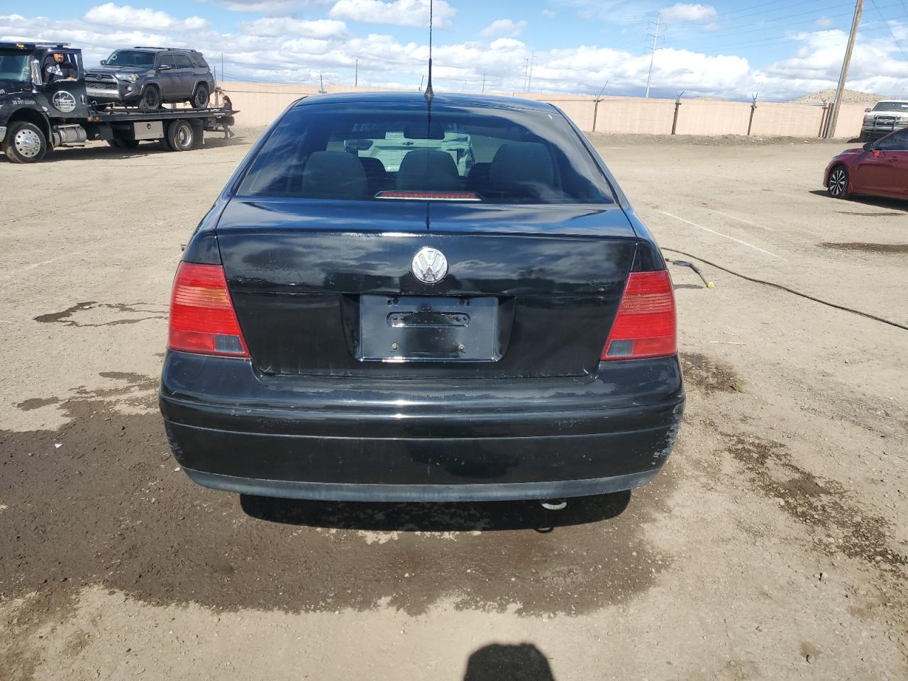 2000 Volkswagen Jetta VIN 3VWSF29MXYM137106 Copart auction photo, front end damage thumbnail 6