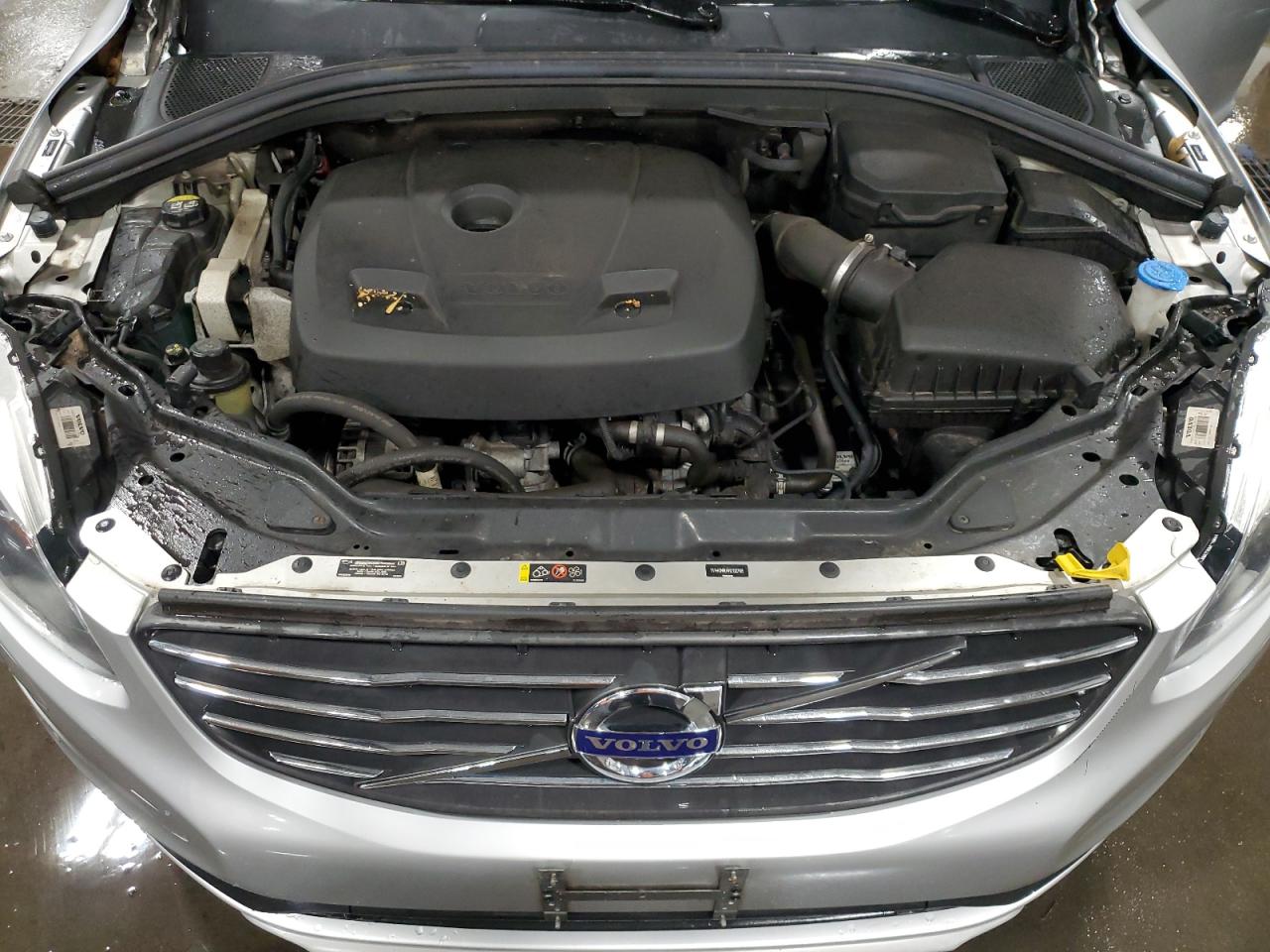 2017 Volvo XC60 VIN YV440MRU4H2132769 Copart auction photo, rear end / front end damage thumbnail 12
