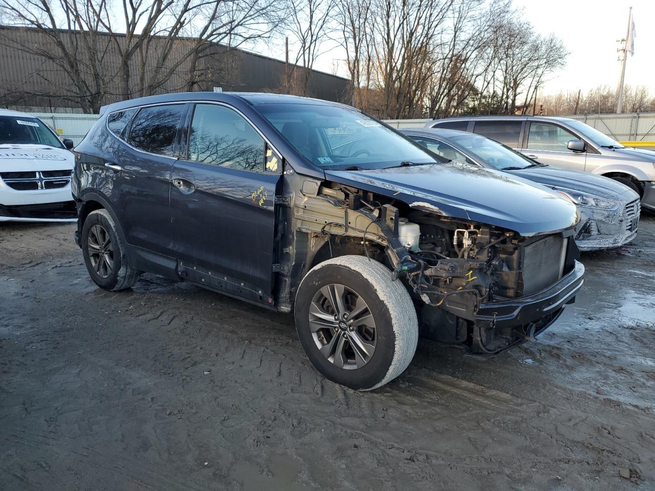 2015 Hyundai Santa Fe VIN 5XYZTDLBXFG282105 Copart auction photo, side / front end damage thumbnail 4