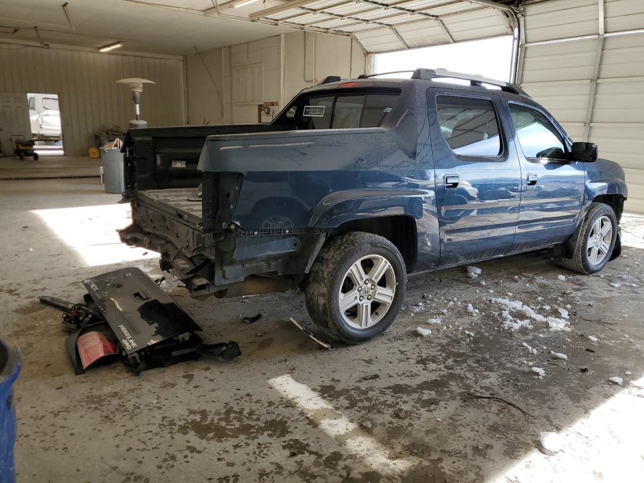 2010 Honda Ridgeline VIN 5FPYK1F51AB007118 Copart auction photo, front end / rear end damage thumbnail 3