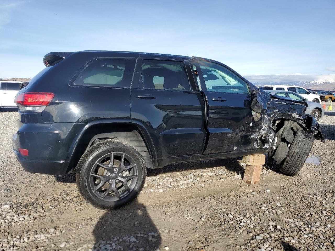 2021 Jeep Grand Cherokee VIN 1C4RJFBG6MC500976 Copart auction photo, side / front end damage thumbnail 3