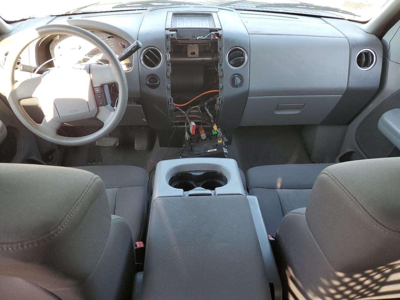 2004 Ford F-150 VIN 1FTRX12W64NC19239 Copart auction photo, front end damage thumbnail 8