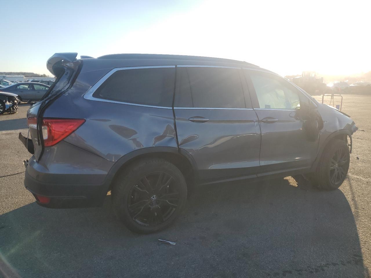 2022 Honda Pilot VIN 5FNYF6H23NB036400 Copart auction photo, rollover / minor dent/scratches damage thumbnail 3