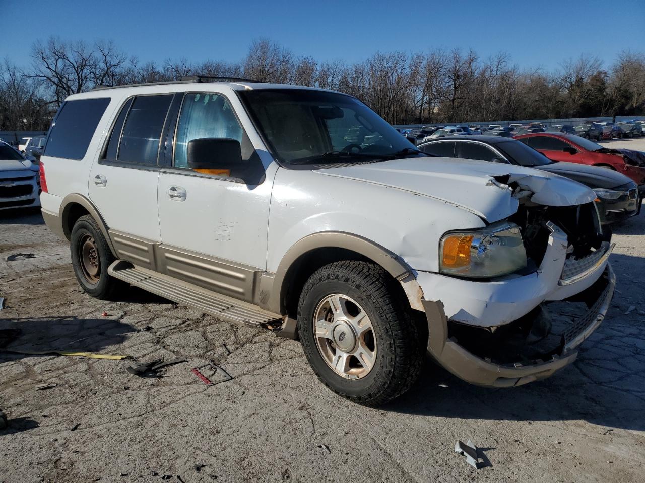 2004 Ford Expedition VIN 1FMPU17LX4LB21370 Copart auction photo, front end / minor dent/scratches damage thumbnail 4