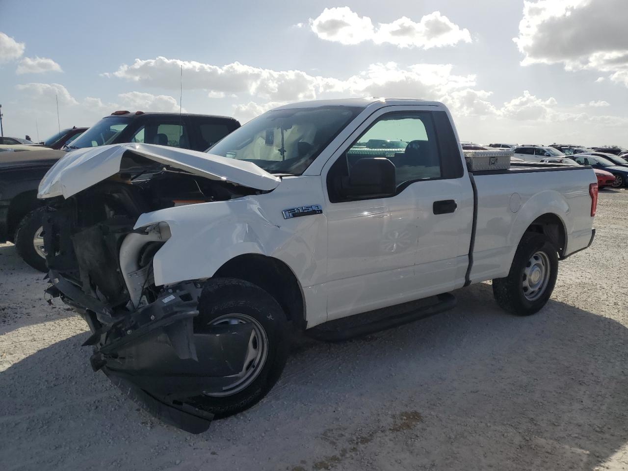 2016 Ford F-150 VIN 1FTMF1C85GFC71960