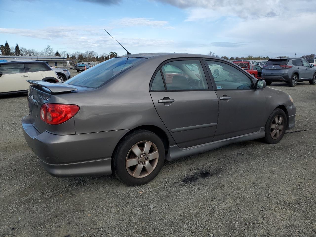 2005 Toyota Corolla VIN 1NXBR32E85Z483578 Copart auction photo, front end damage thumbnail 3