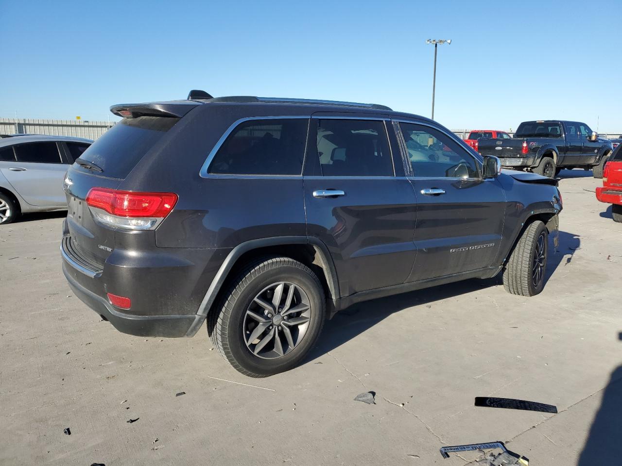 2017 Jeep Grand Cherokee VIN 1C4RJEBG5HC614564 Copart auction photo, front end damage thumbnail 3