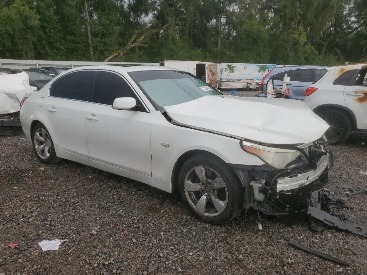 2004 BMW 5er VIN WBANA73544B812587 Copart auction photo, front end / side damage thumbnail 4