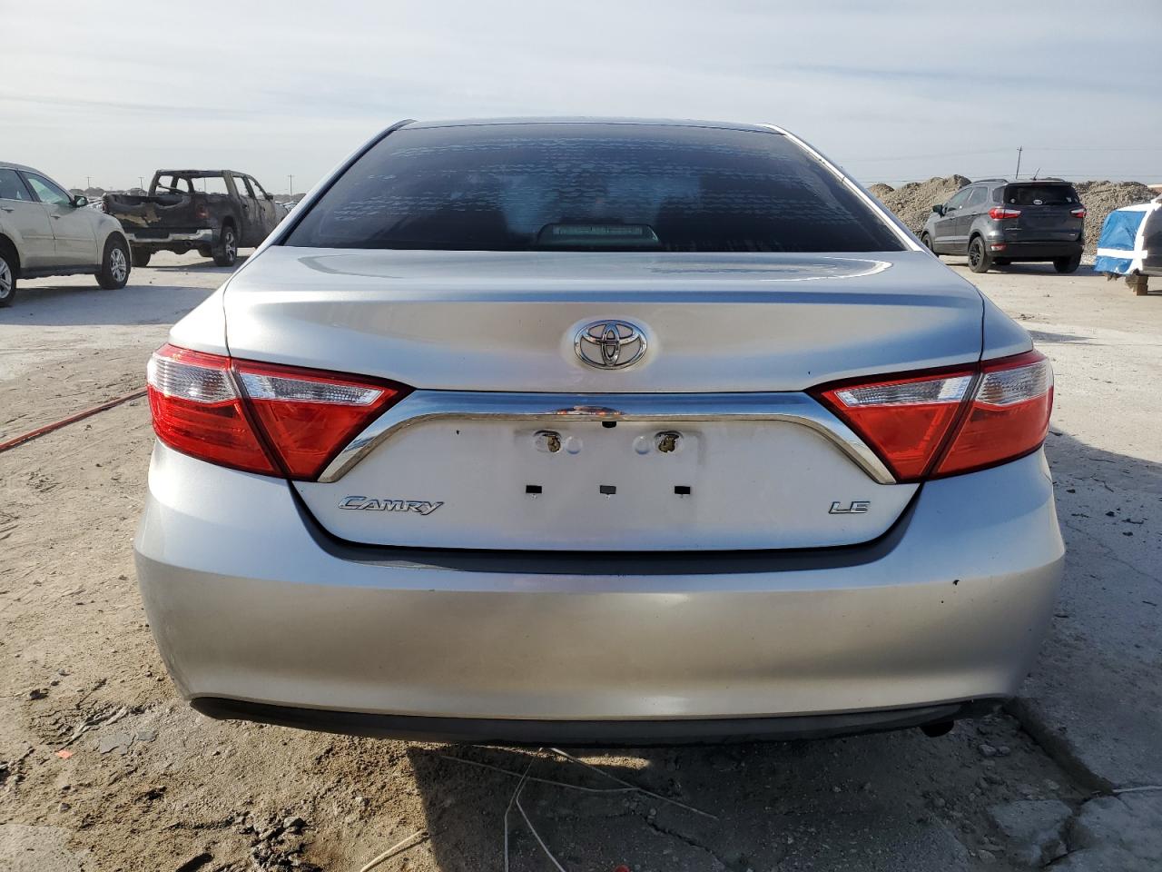 2015 Toyota Camry VIN 4T4BF1FK3FR503711 Copart auction photo, front end / minor dent/scratches damage thumbnail 6
