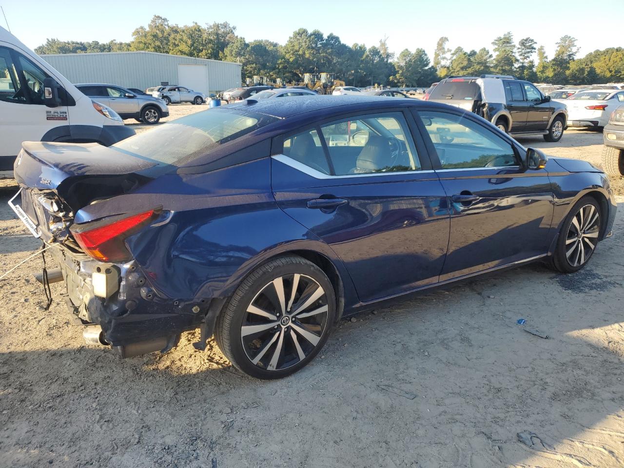 2019 Nissan Altima VIN 1N4BL4CV4KC188401 Copart auction photo, rear end / minor dent/scratches damage thumbnail 3