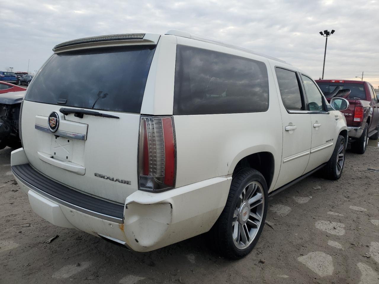 2014 Cadillac Escalade VIN 1GYS4JEF6ER195969 Copart auction photo, minor dent/scratches damage thumbnail 3