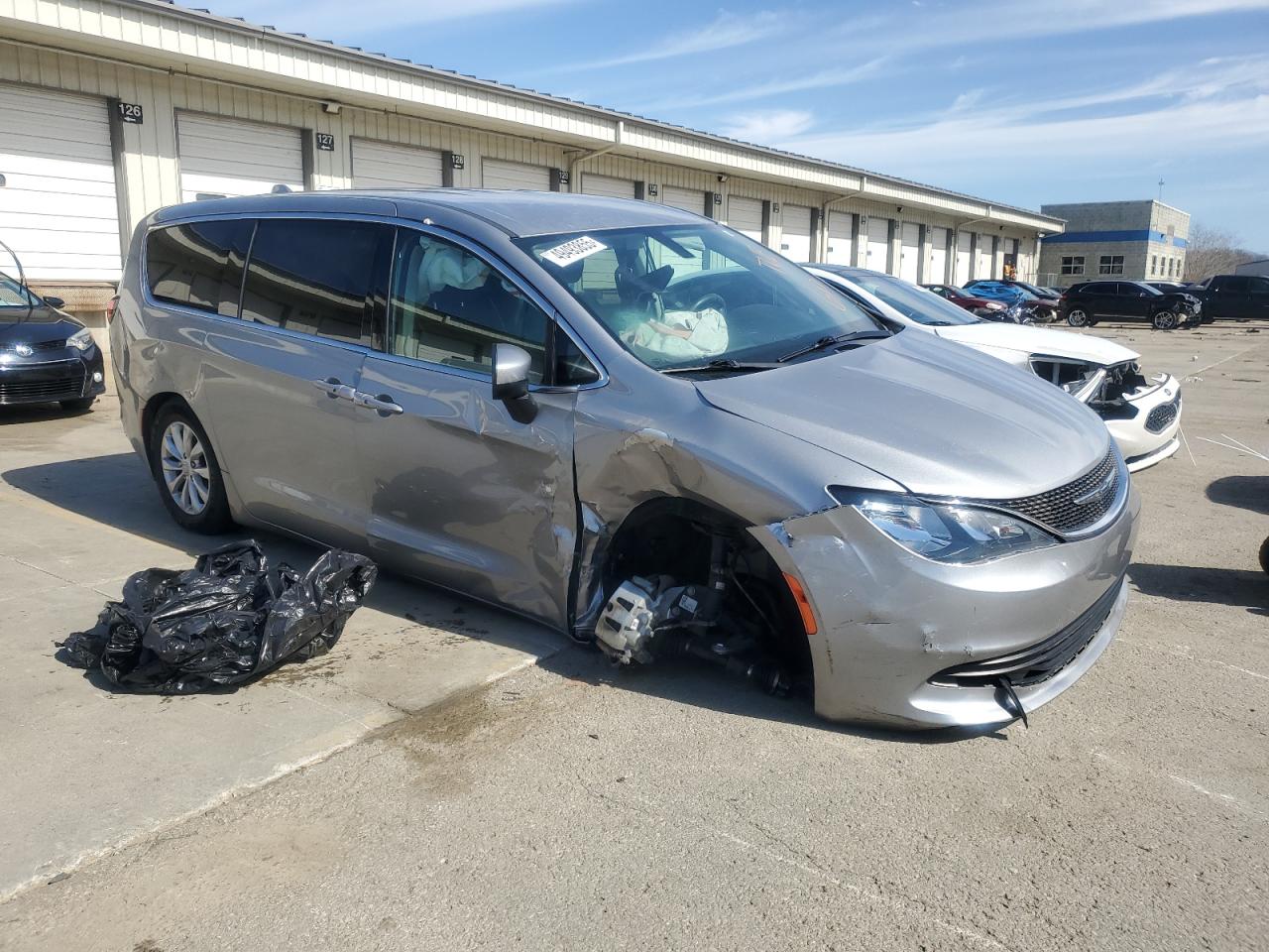 2017 Chrysler Pacifica VIN 2C4RC1DG2HR676477 Copart auction photo, side damage thumbnail 4