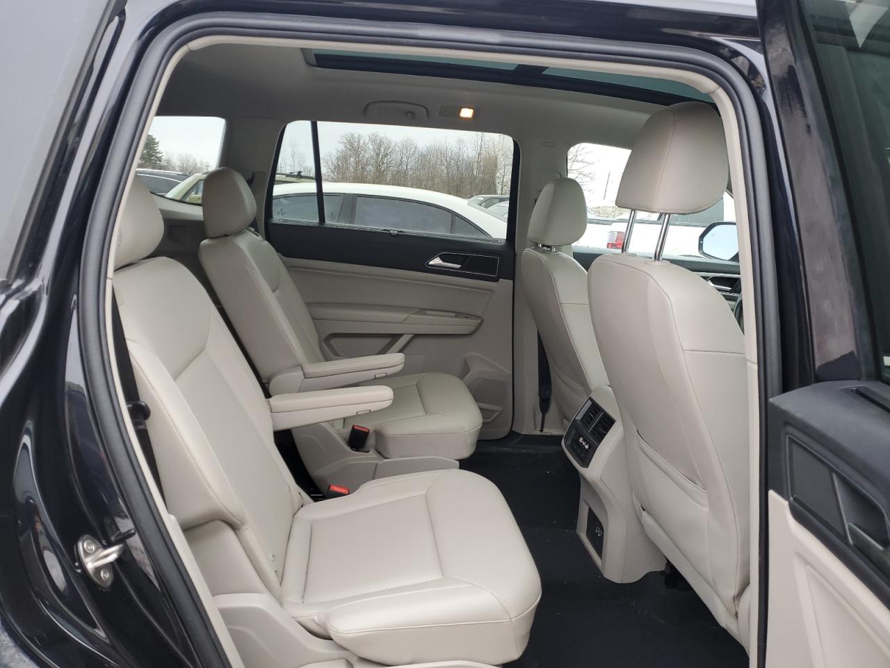 2019 Volkswagen Atlas VIN 1V2MR2CA1KC606690 Copart auction photo, front end damage thumbnail 11