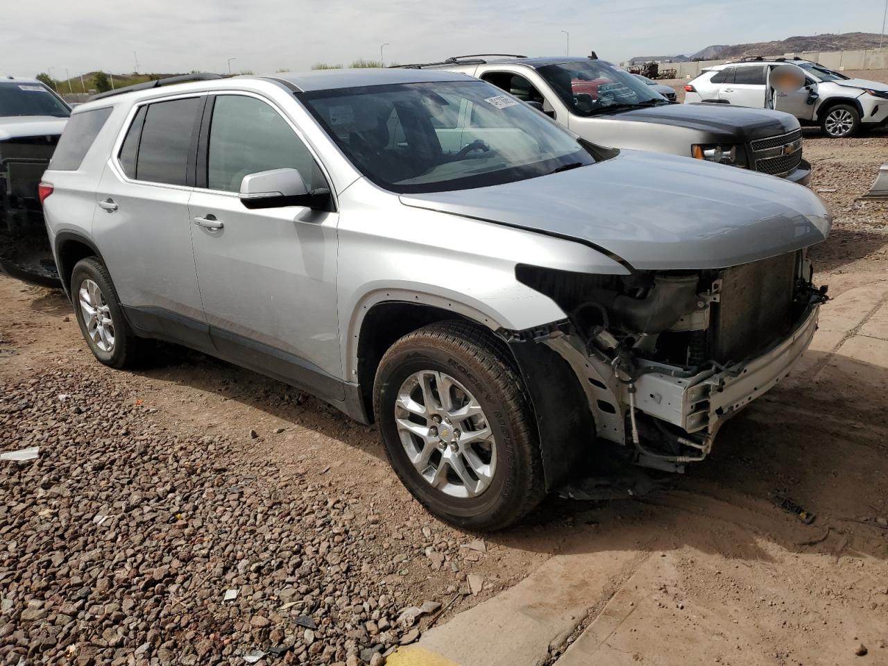 2021 Chevrolet Traverse VIN 1GNERGKW4MJ153669 Copart auction photo, front end / side damage thumbnail 4