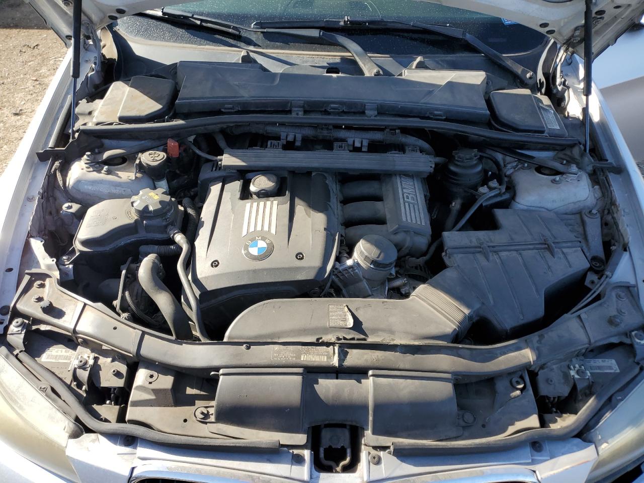 2011 BMW 3er VIN WBAPH5C55BA448269 Copart auction photo, front end / undercarriage damage thumbnail 13