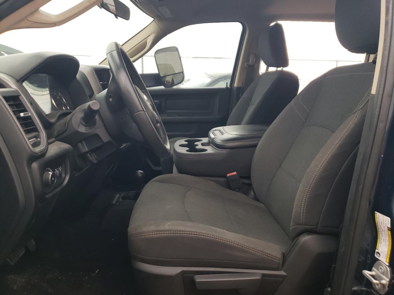 2020 RAM 2500 VIN 3C6UR5CLXLG142518 Copart auction photo, vandalism / stripped damage thumbnail 7