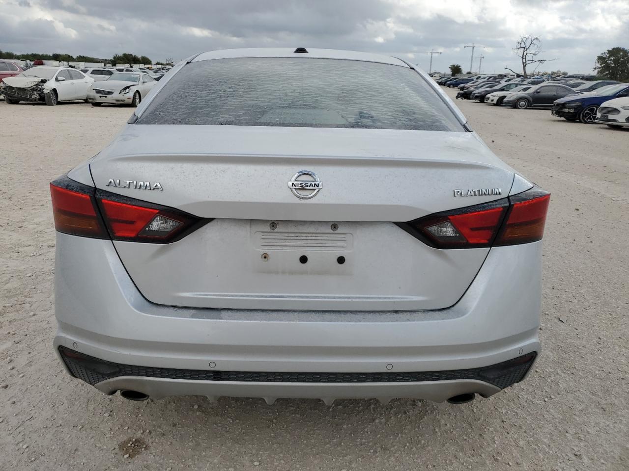 2020 Nissan Altima VIN 1N4BL4FV6LC173556 Copart auction photo, front end / minor dent/scratches damage thumbnail 6