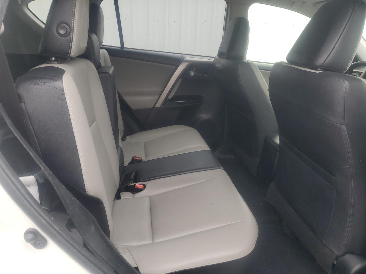2018 Toyota RAV 4 VIN JTMYFREV3JD125983 Copart auction photo, rear end damage thumbnail 11