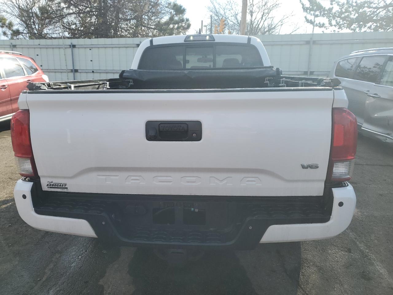2016 Toyota Tacoma VIN 3TMDZ5BN5GM007420 Copart auction photo, front end damage thumbnail 6