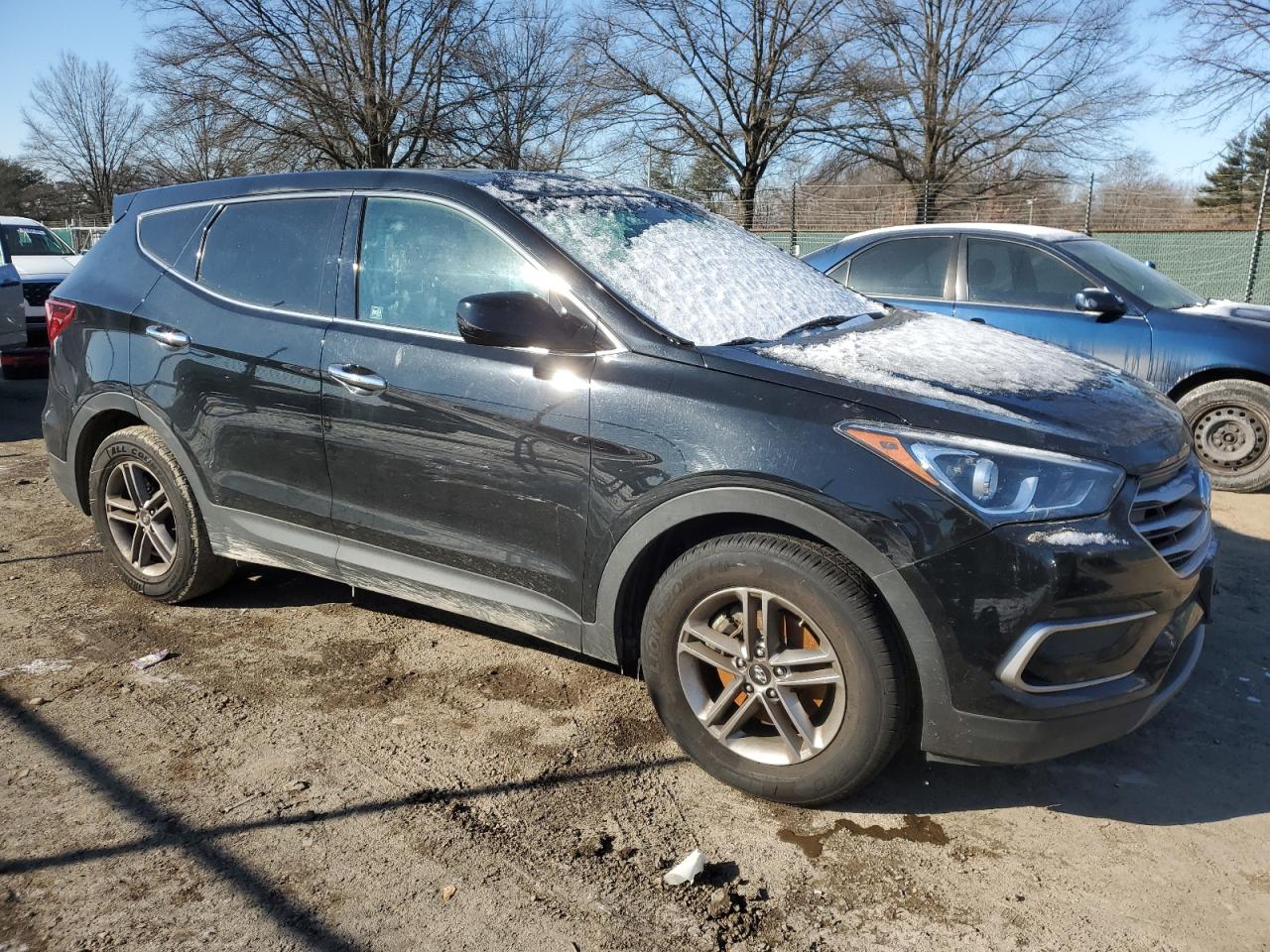 2017 Hyundai Santa Fe VIN 5NMZT3LB0HH045772 Copart auction photo, front end / minor dent/scratches damage thumbnail 4