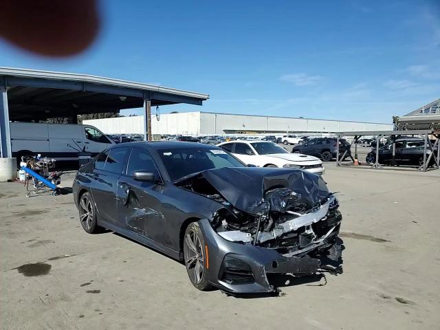 2022 BMW 3er VIN 3MW5R1J01N8C26963 Copart auction photo, front end / side damage thumbnail 11